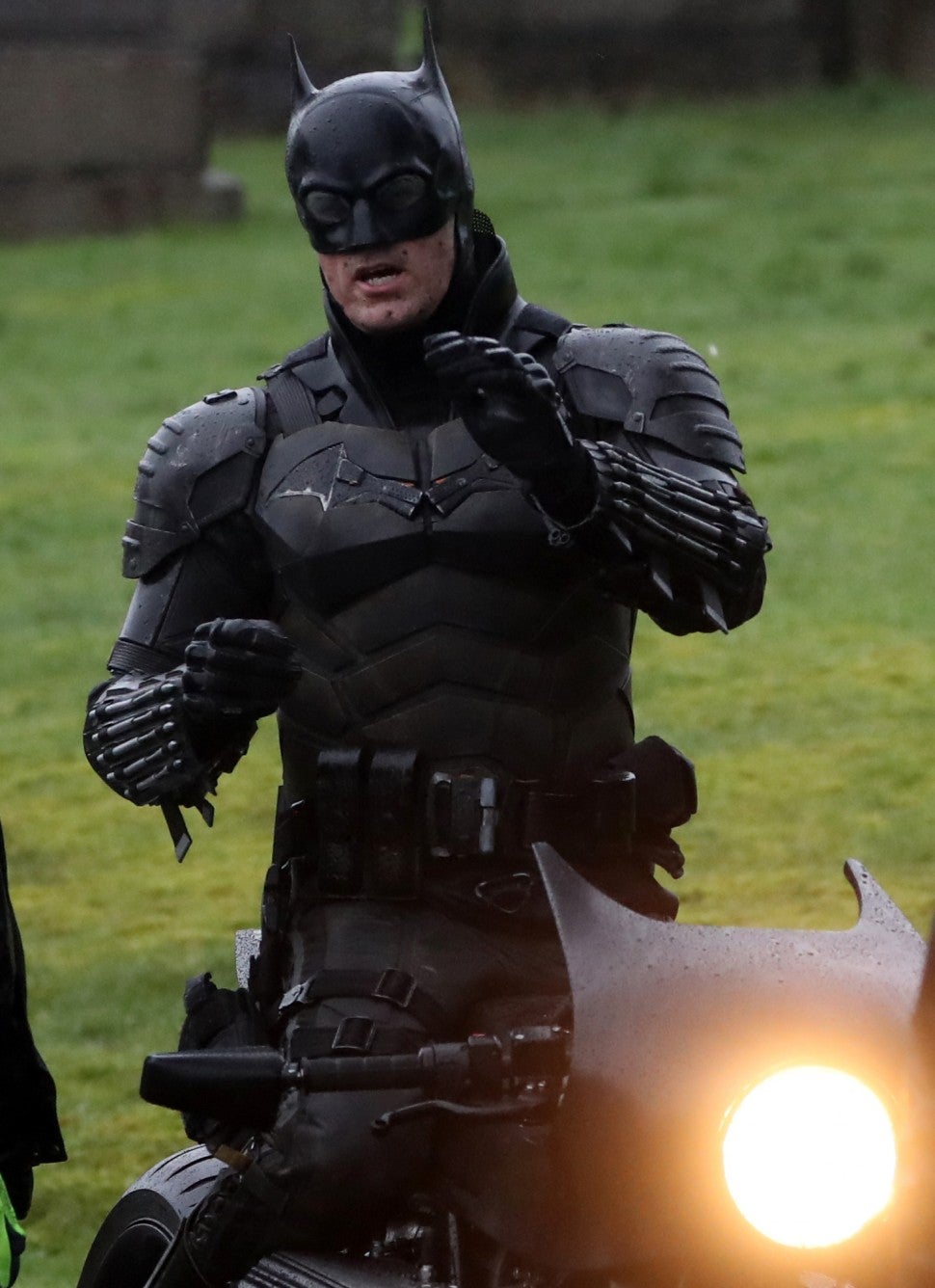 'The Batman' On-Set Photos Reveal Full Batsuit