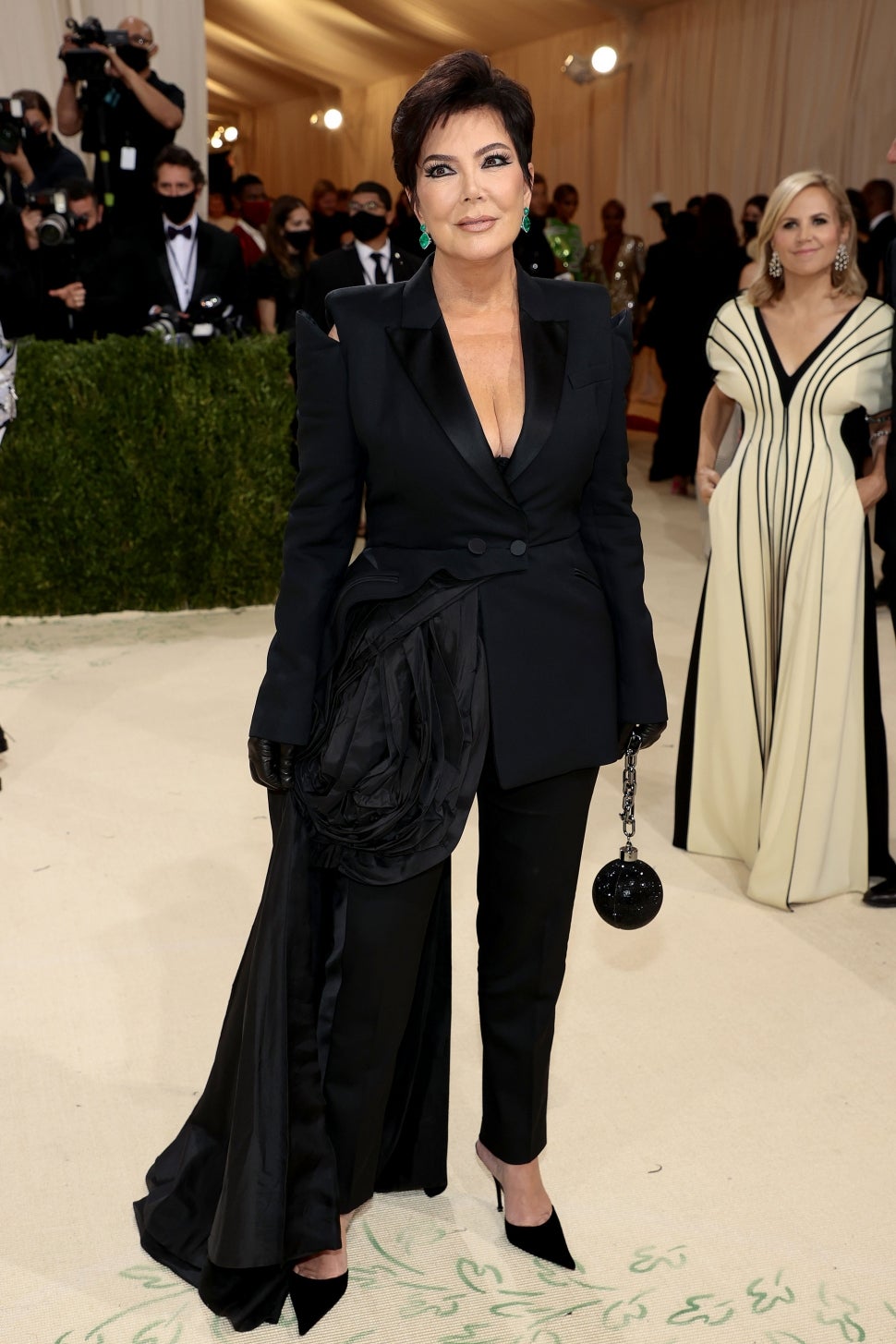 kris jenner black suit