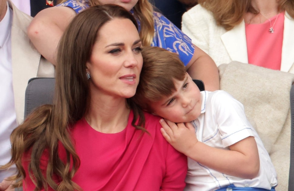 Kate Middleton and Prince William Poke Fun at Prince Louis' Platinum ...