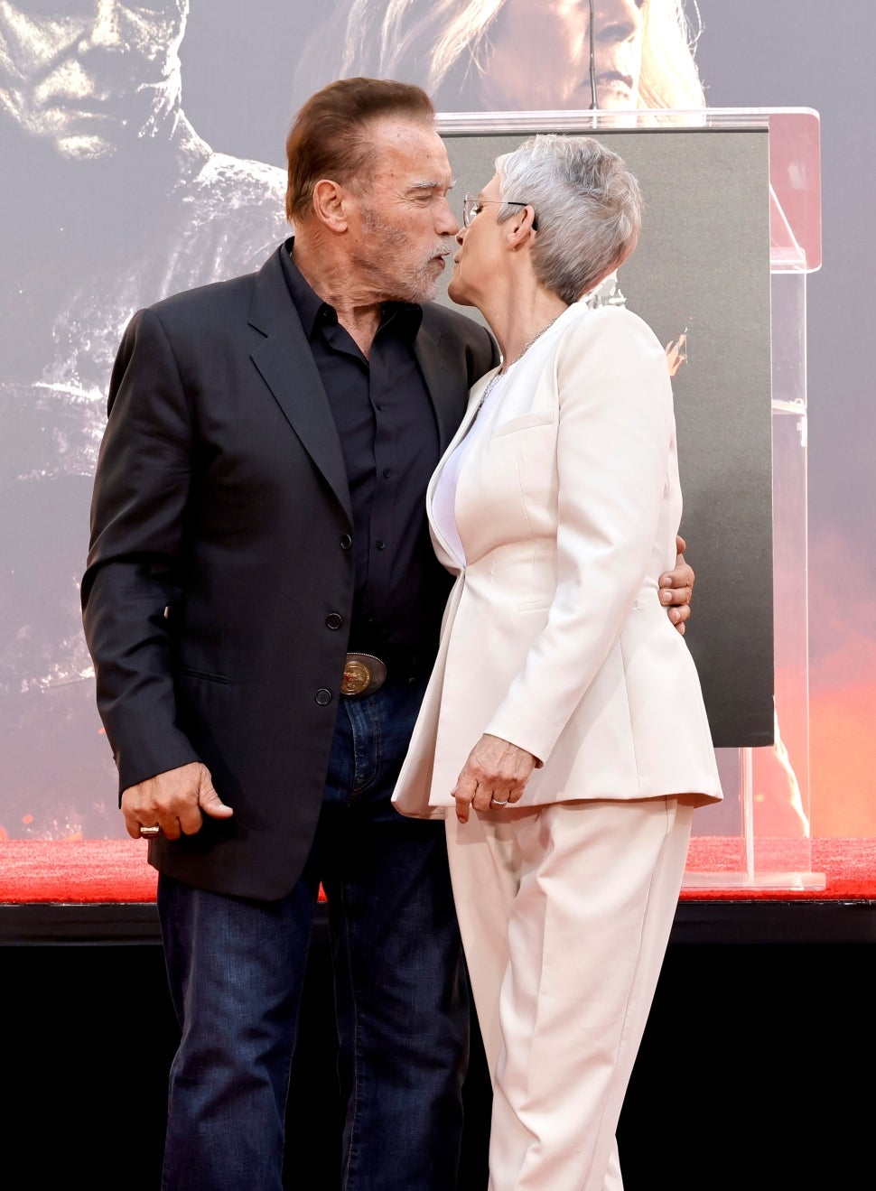 Jamie Lee Curtis, Arnold Schwarzenegger Have 'True Lies' Reunion At Her ...