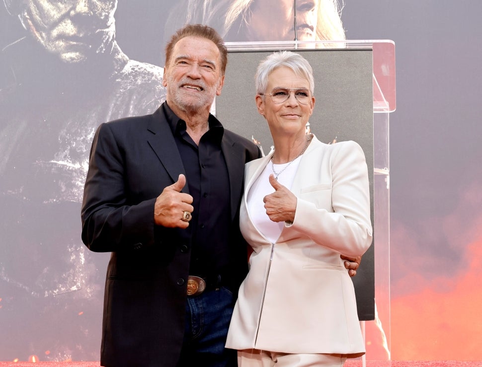 Jamie Lee Curtis, Arnold Schwarzenegger Have 'True Lies' Reunion At Her ...