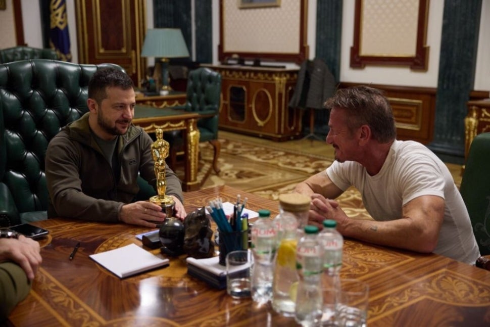 Sean Penn Gives Ukrainian President Volodymyr Zelensky One of His