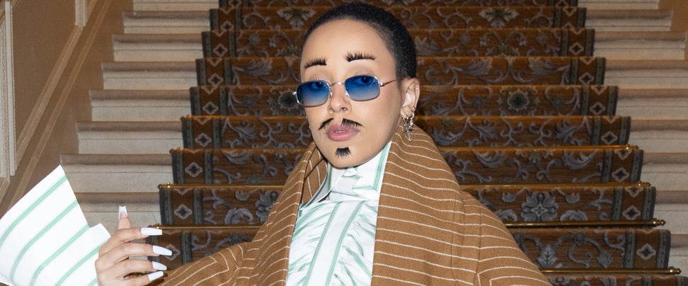 Doja Cat Shows Off Massive Back Tattoo In Topless Pic Entertainment Tonight