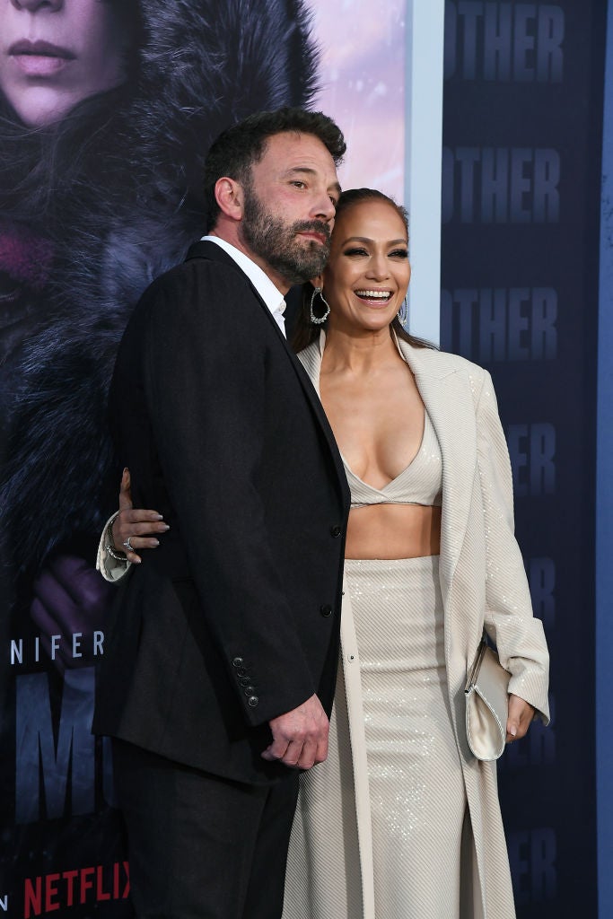 Jennifer Lopez and Ben Affleck Share a Sweet Kiss at 'The Mother' Premiere  | Entertainment Tonight