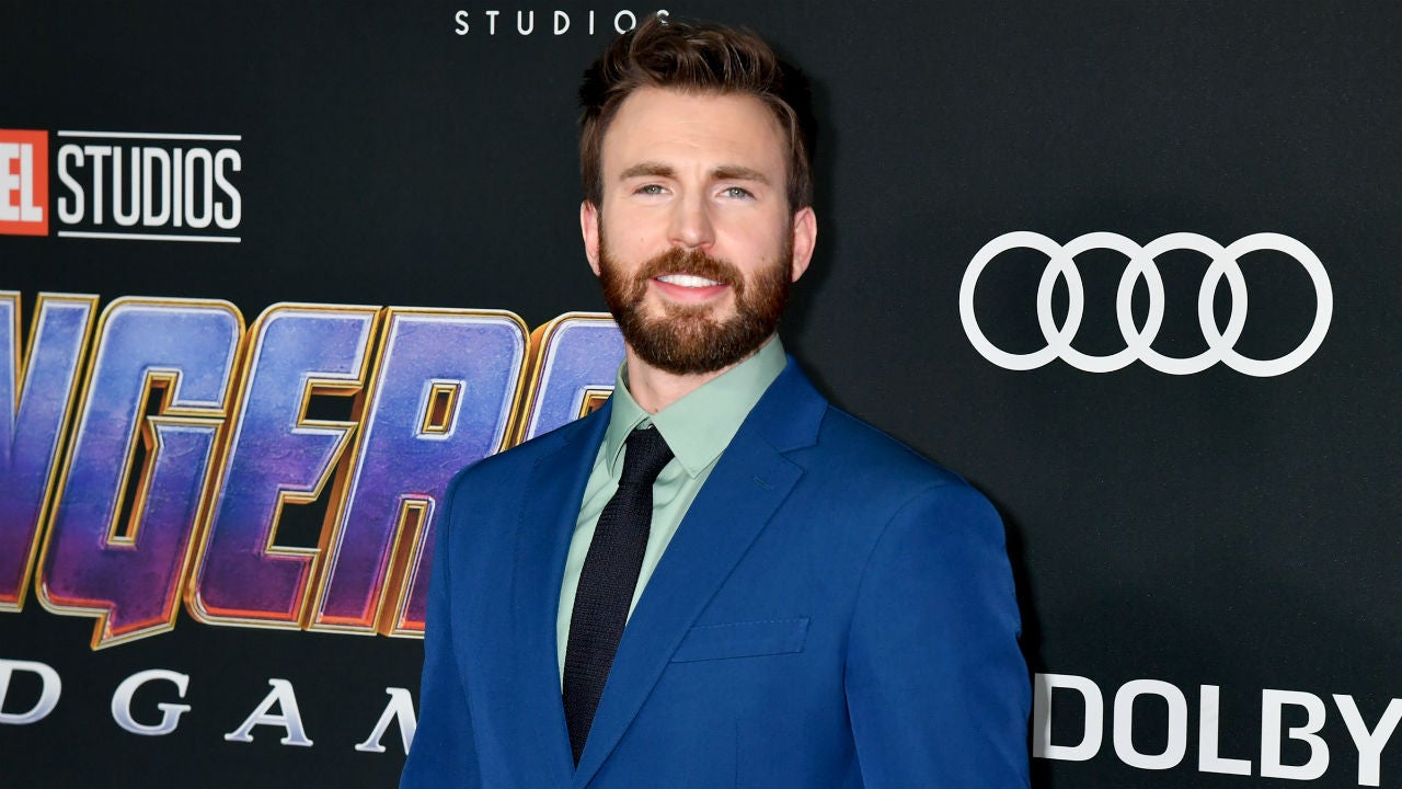 Chris Evans Nude Photo Leak Is Addressed by Jamie Lee Curtis |  Entertainment Tonight