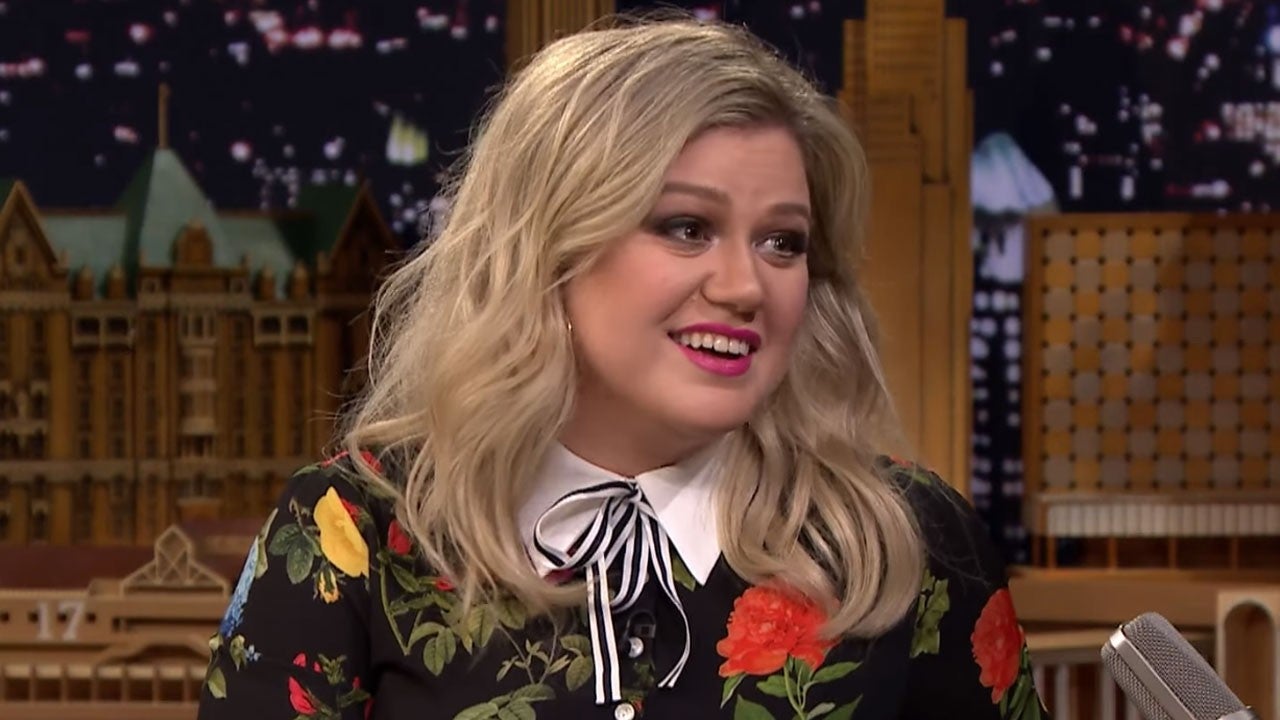 Kelly Clarkson Reveals Partial Tracklisting & Lyrics For Piece By