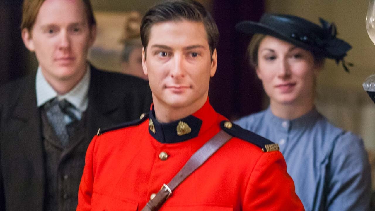 https://www.etonline.com/sites/default/files/styles/dist_rss/public/images/2018-04/daniel_lissing_903703_1280.jpg