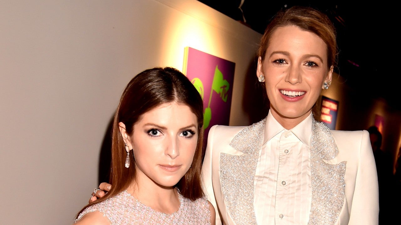 Brittany Snow Anna Kendrick Porn Captions - Anna Kendrick Opens Up About Her Sexuality and Her 'Freshest, Mintiest  Kiss' With Blake Lively | whas11.com