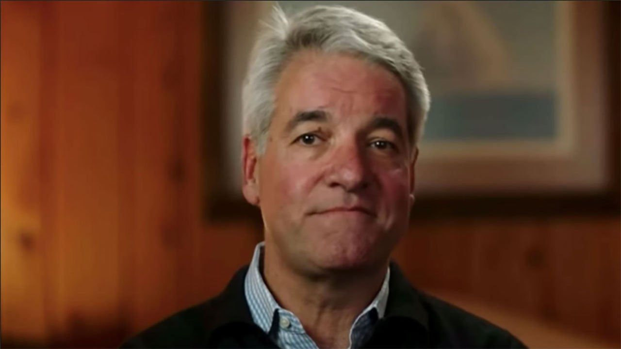 Andy King From Netflix's Fyre Festival Documentary Reacts to All Those  Memes About Him -- Watch 