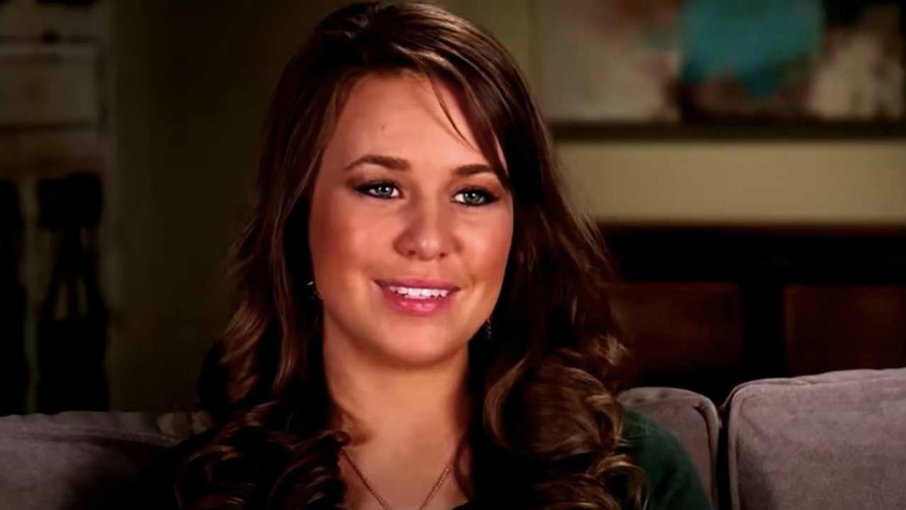 Jana Duggar Returns to Social Media to Share Farm Tour