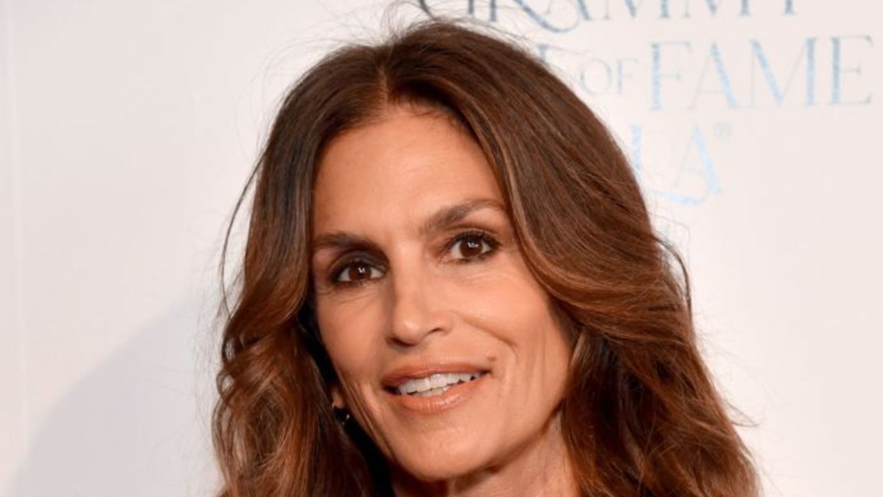 Cindy Crawford Slips On Same Look She Wore at 20