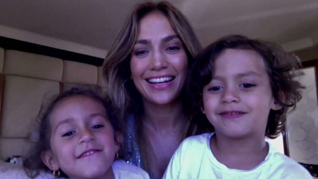 J.Lo's Huge Christmas Gift | Entertainment Tonight