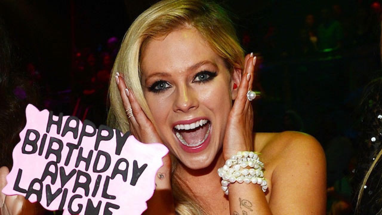 Avril Lavigne Celebrates 30th Birthday Without Husband Amid Divorce