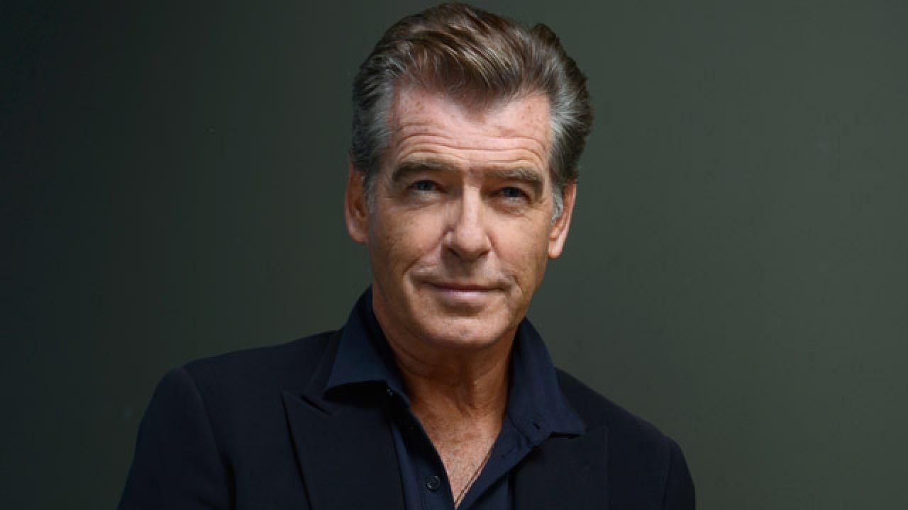 Pierce Brosnan 'Stands Up to Cancer' | Entertainment Tonight