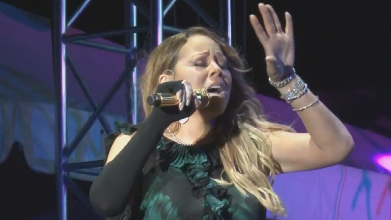 Mariah Carey Suffers A Cringe Worthy Lip Sync Fail Entertainment Tonight 