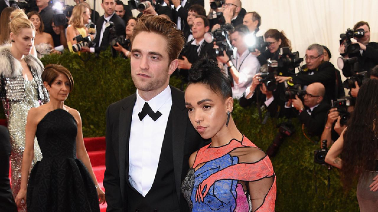 FKA Twigs Hangs Out With Model After Robert Pattinson Says They're ...