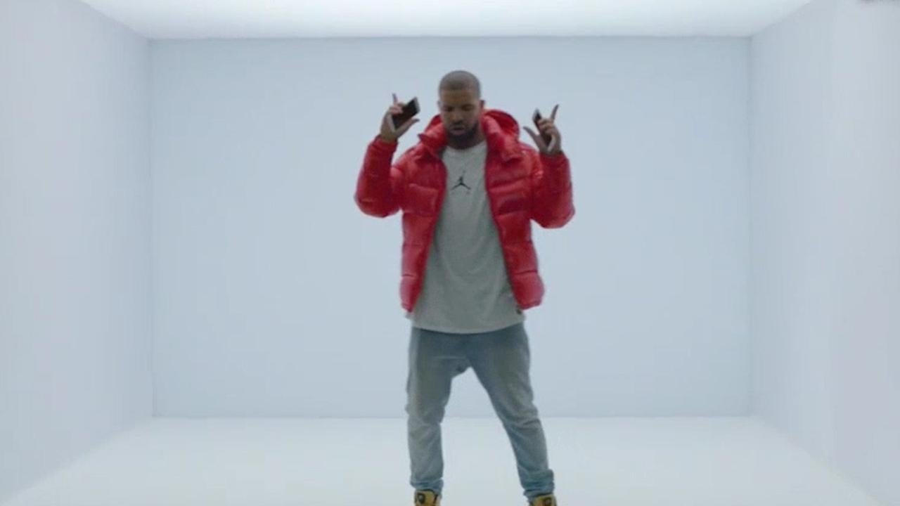 Drake Dances All by Himself in 'Hotline Bling' Music Video ...