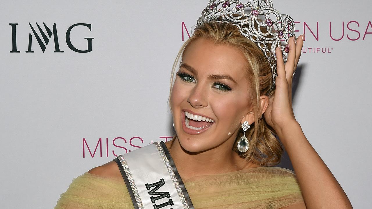 Newly Crowned Miss Teen Usa Karlie Hay Slammed For Reportedly Using