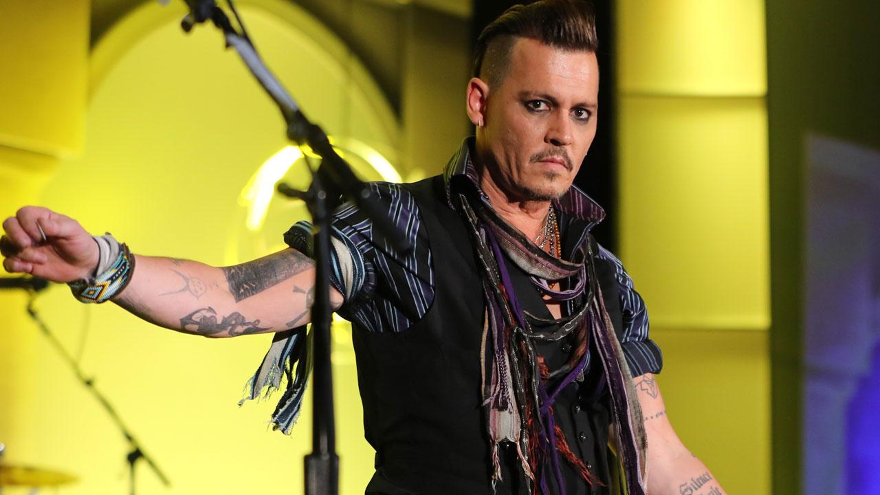 Johnny Depp to Receive Charity Award for His Support of Cancer Patients
