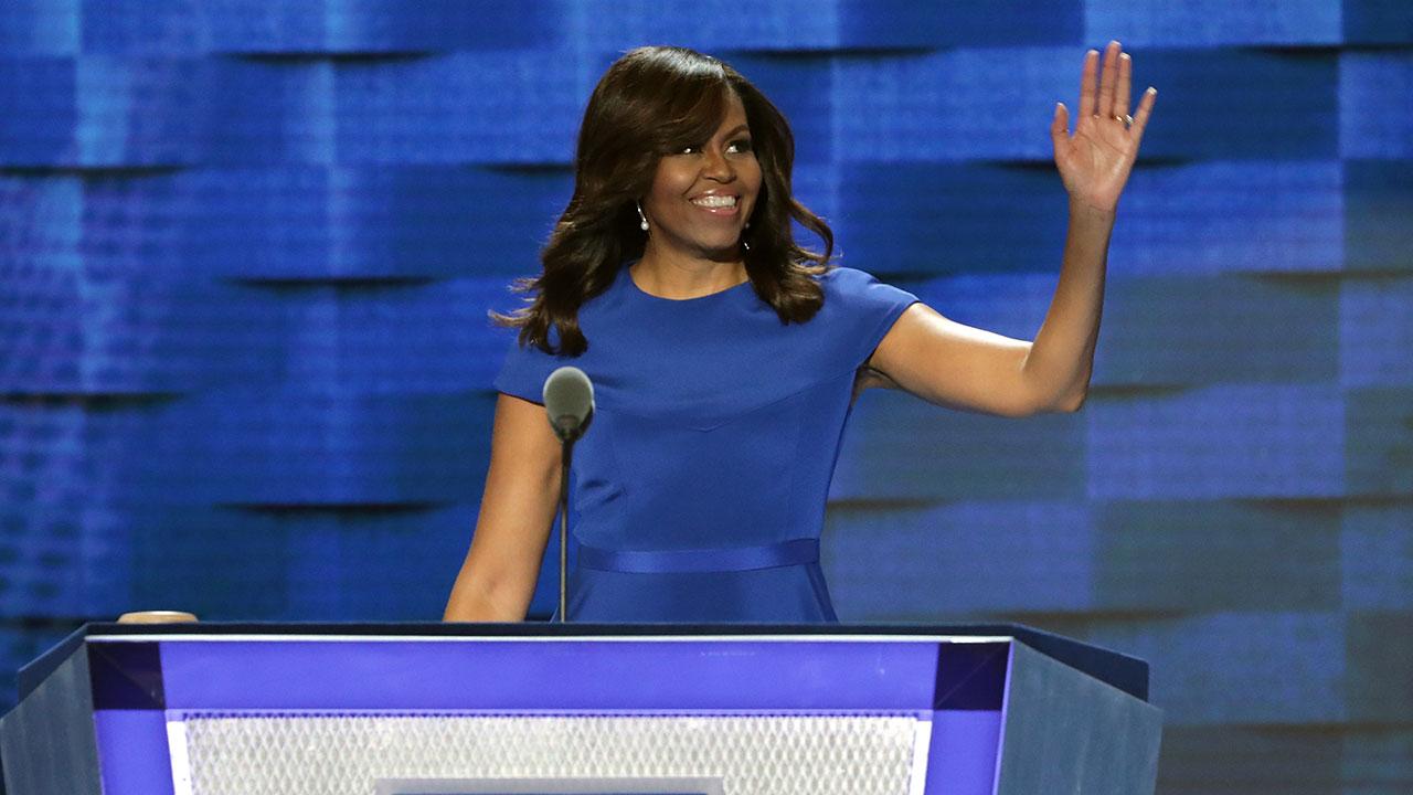 Michelle Obama Gets Emotional During Powerful Dnc Speech Entertainment Tonight 