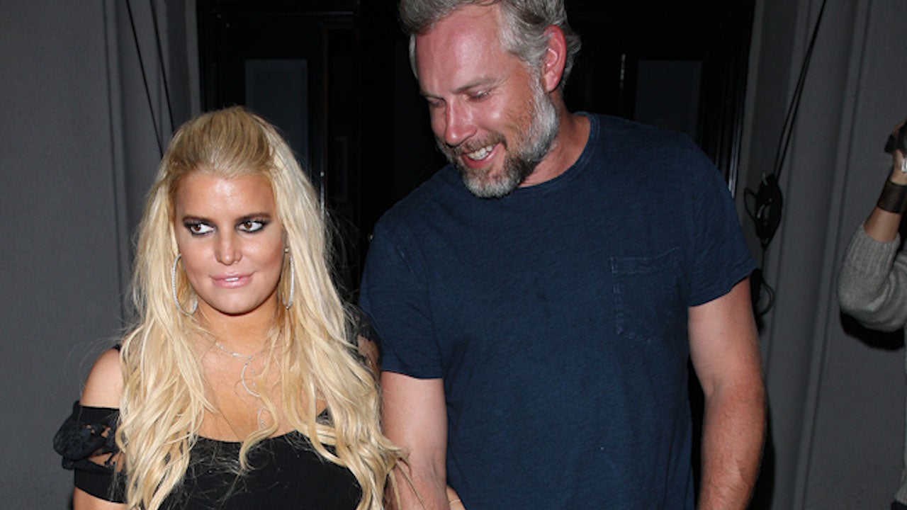 Jessica Simpson Nearly Takes A Tumble See Husband Eric Johnsons Sweet