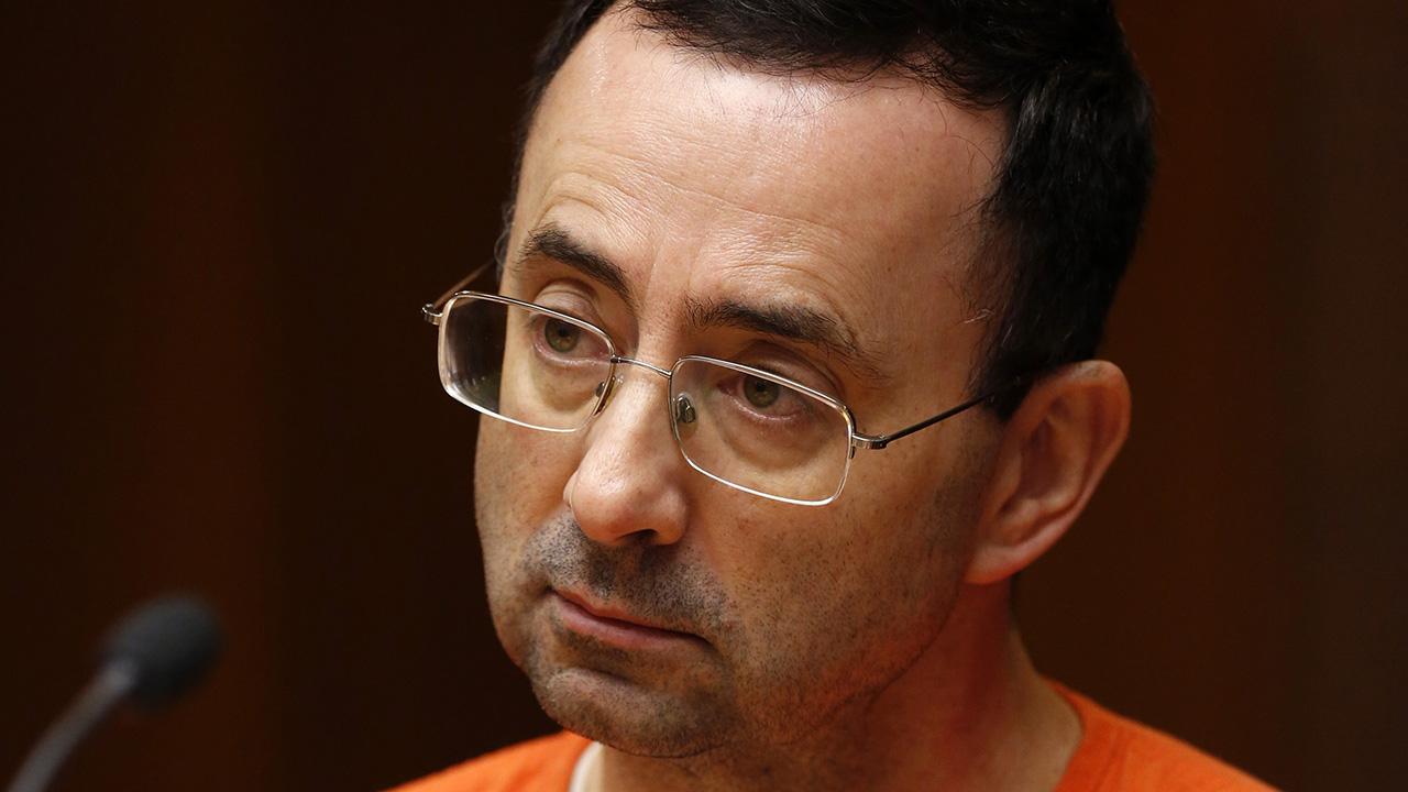 Ex-USA Gymnastics Doctor Larry Nassar Pleads Guilty, Faces at Le - CBS ...