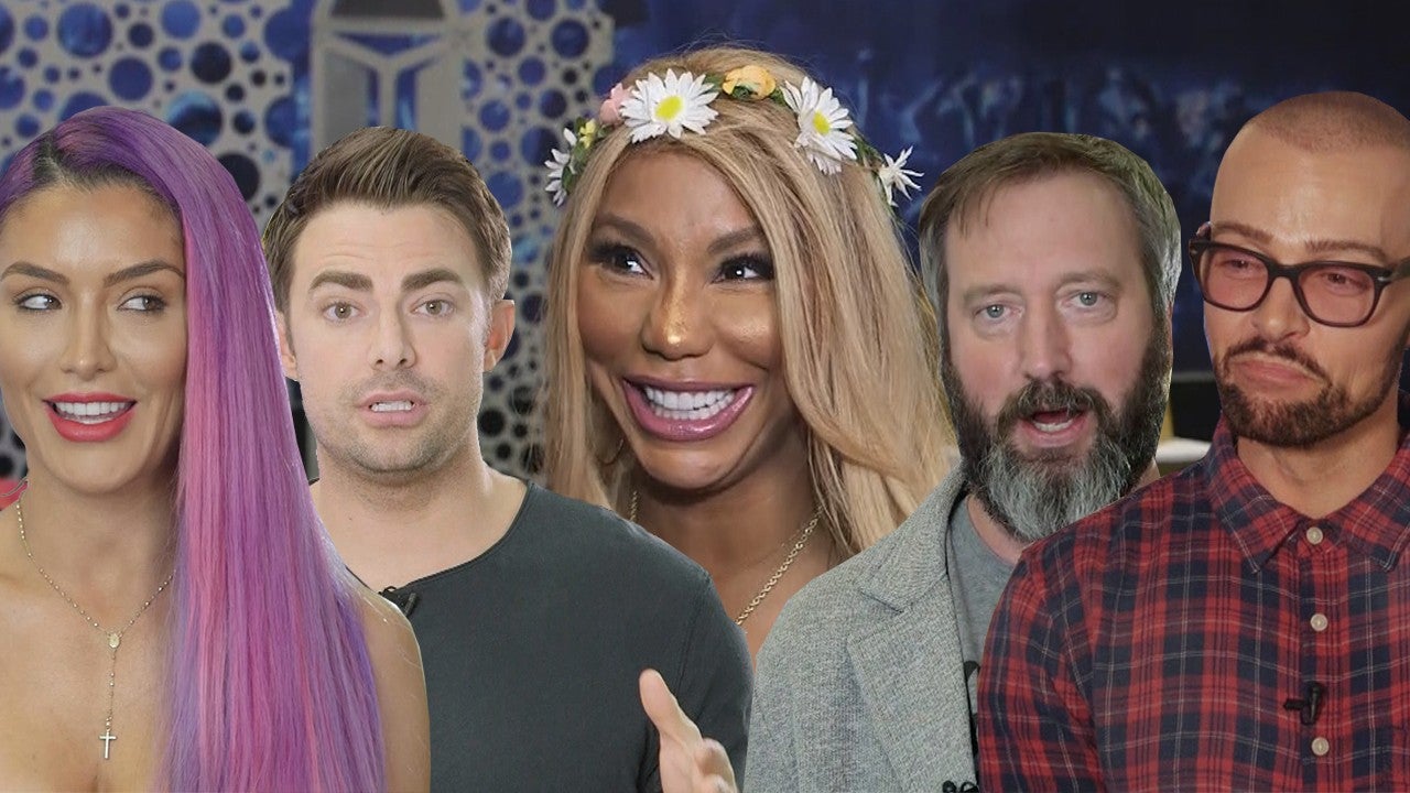 Celebrity Big Brother Cast Plays Et D Up Watch Them Leave Questions For Each Other