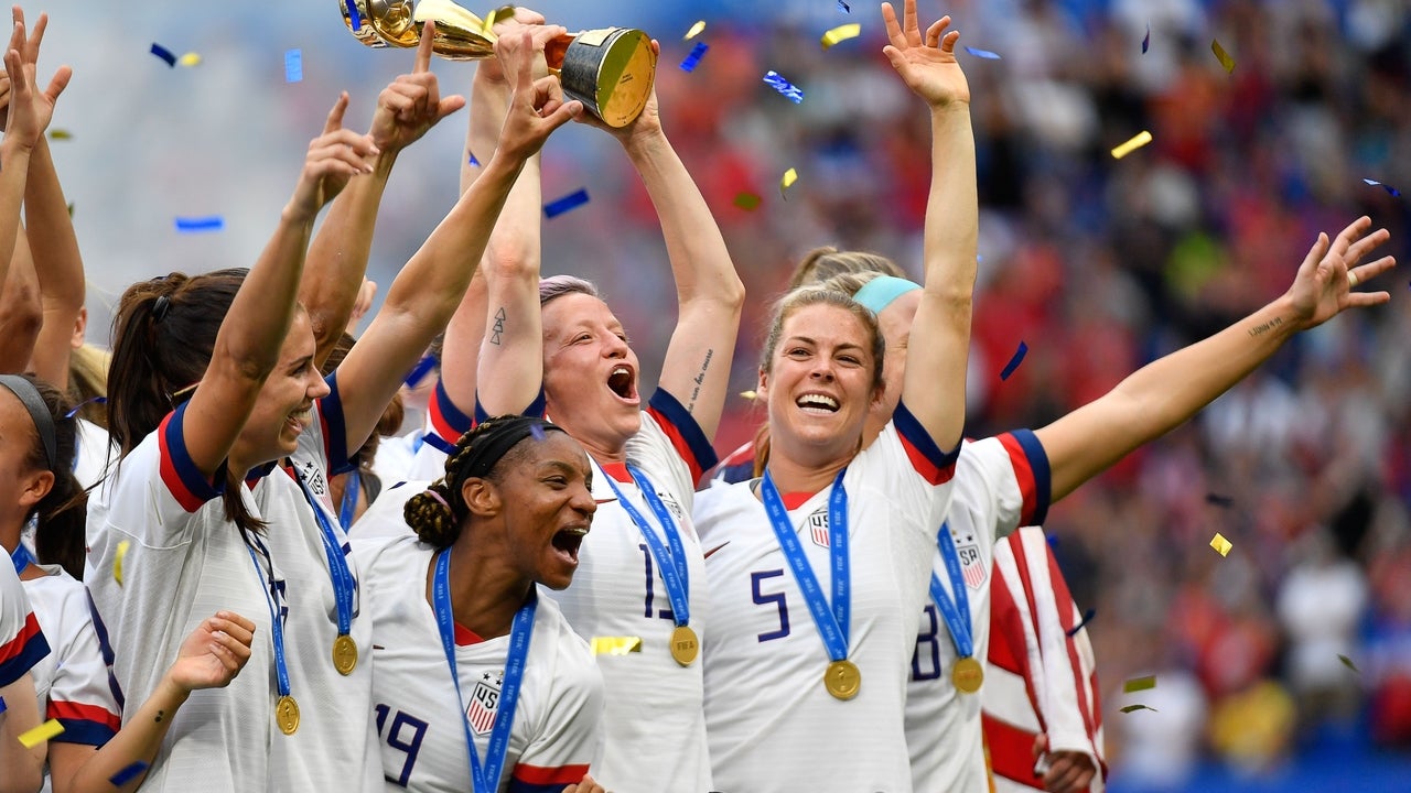 US Women's Soccer Team Wins World Cup Serena Williams, Ellen DeGeneres