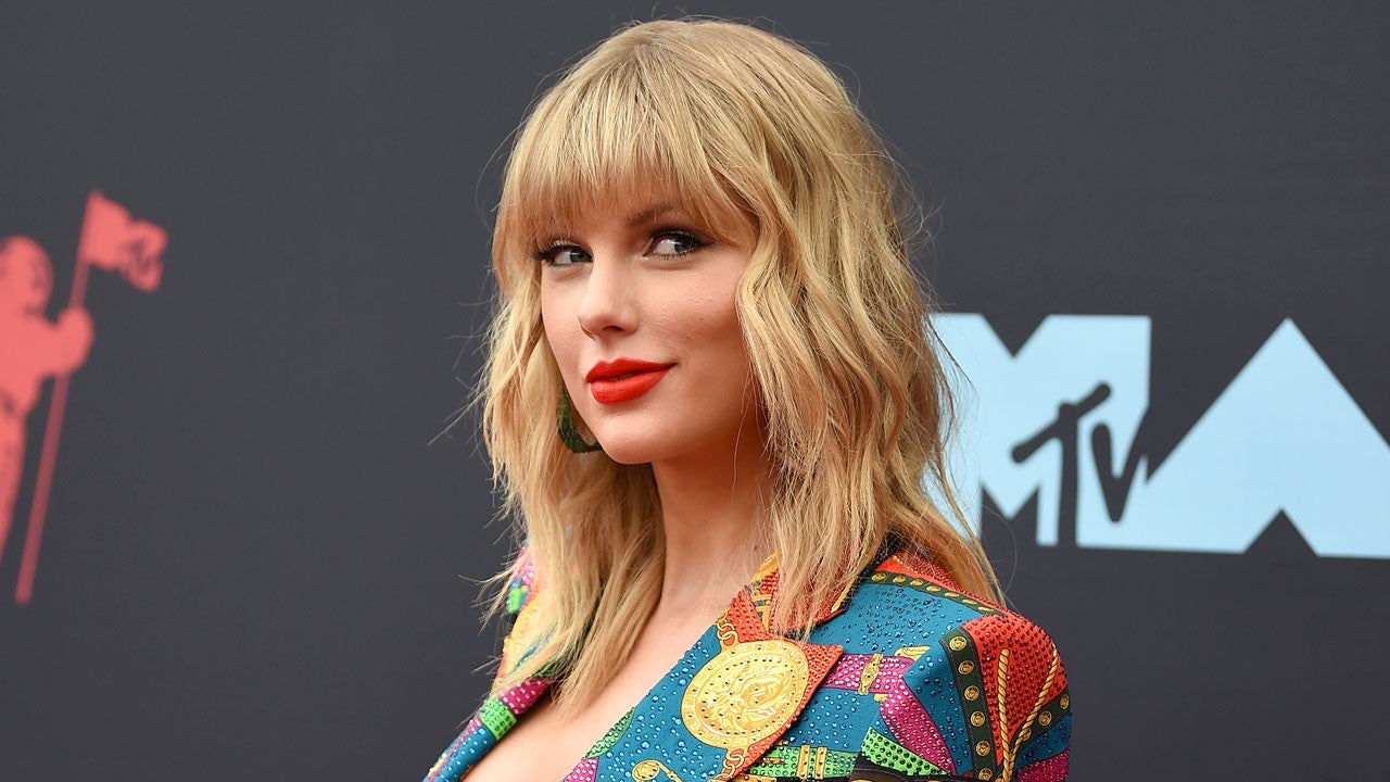 Taylor Swift Rocks Colorful Ensemble at 2019 MTV VMAs | Entertainment