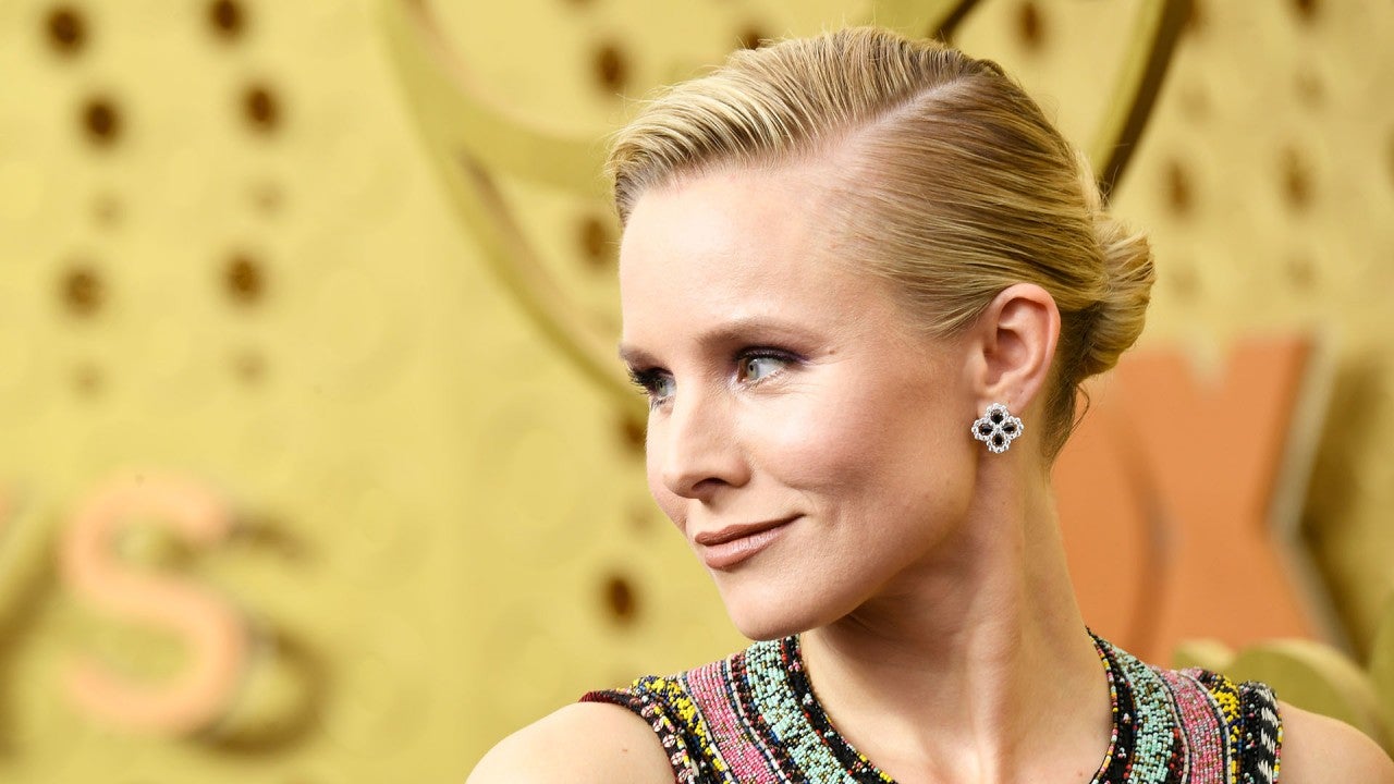 2019 Emmys: Kristen Bell Hits the Red Carpet in Colorful Dior