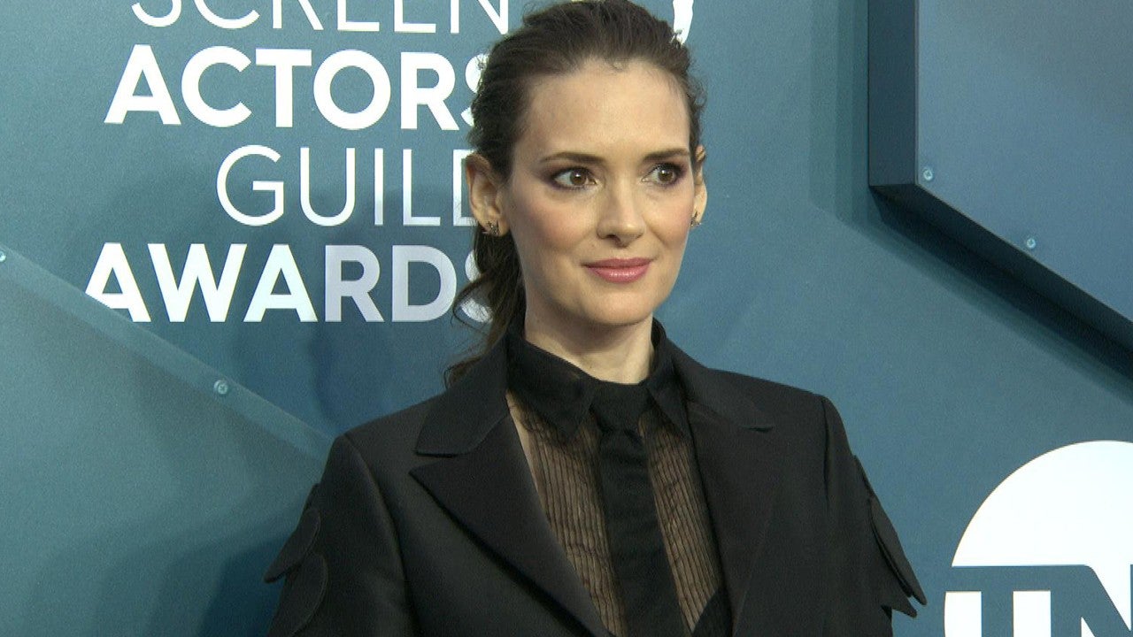 SAG Awards 2020: Winona Ryder Channels 'Beetlejuice' on the Red Carpet ...