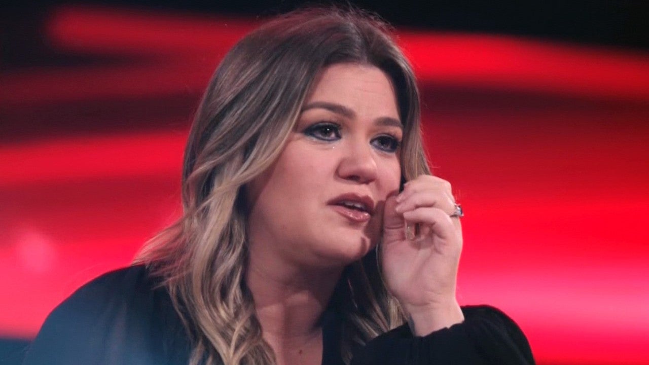 ‘the Voice Kelly Clarkson Gets Emotional Over Contestants Performance Of Her Song 3733