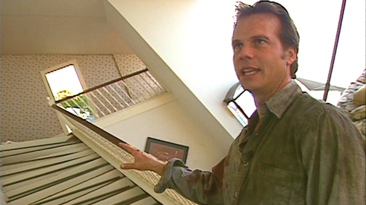 Twister’s Bill Paxton Gives OnSet Tour and Pitches Universal Studios