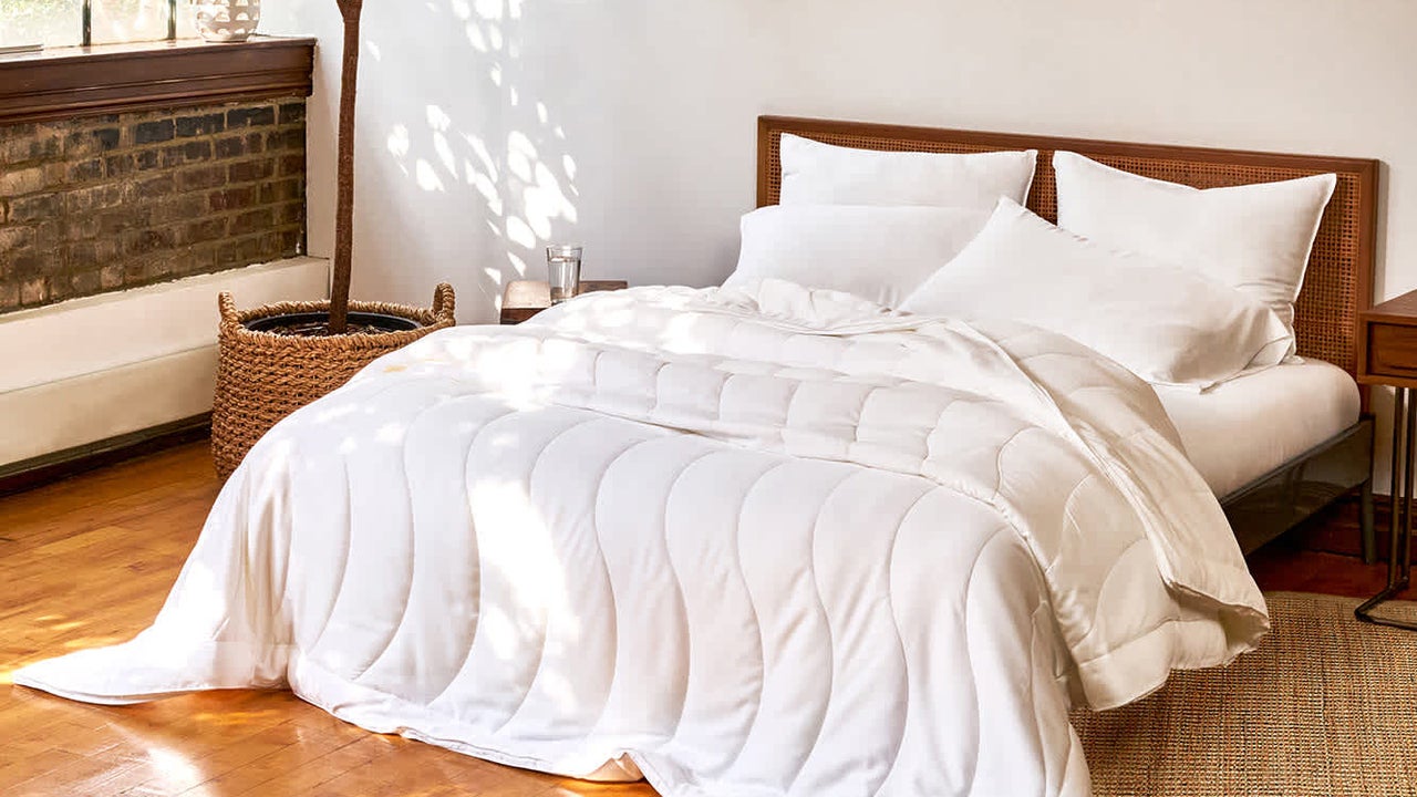 The Best Cooling Sheets, Pillows, And Mattresses For Summer 2022 To ...