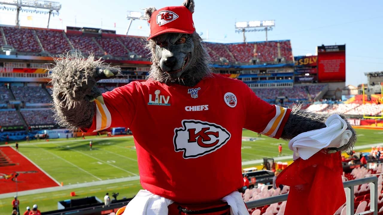 Kansas City Chiefs Superfan Accused Of Bank Robbery Goes Missing, $1 ...