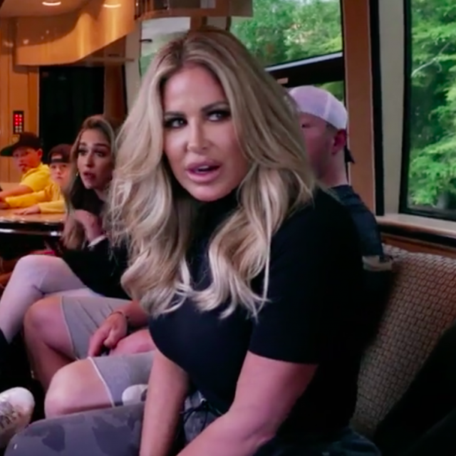 Kim Zolciak Exclusive Interviews Pictures And More Entertainment Tonight 9057