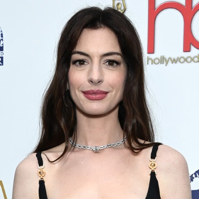 Anne Hathaway Dildo - Anne Hathaway - Exclusive Interviews, Pictures & More | Entertainment  Tonight