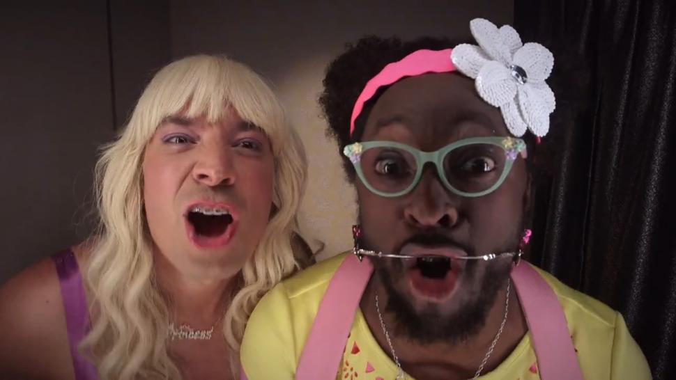 Ew Jimmy Fallon Is Crushing It On The Charts With His New Music Video Entertainment Tonight