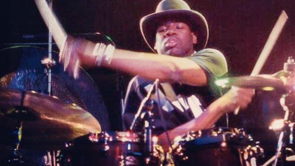 Questlove Travis Barker And More Mourn Death Of Princes Former