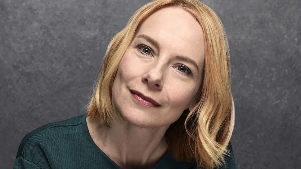 EXCLUSIVE How ‘Abundant Acreage Available’ Paralleled Amy Ryan’s Real