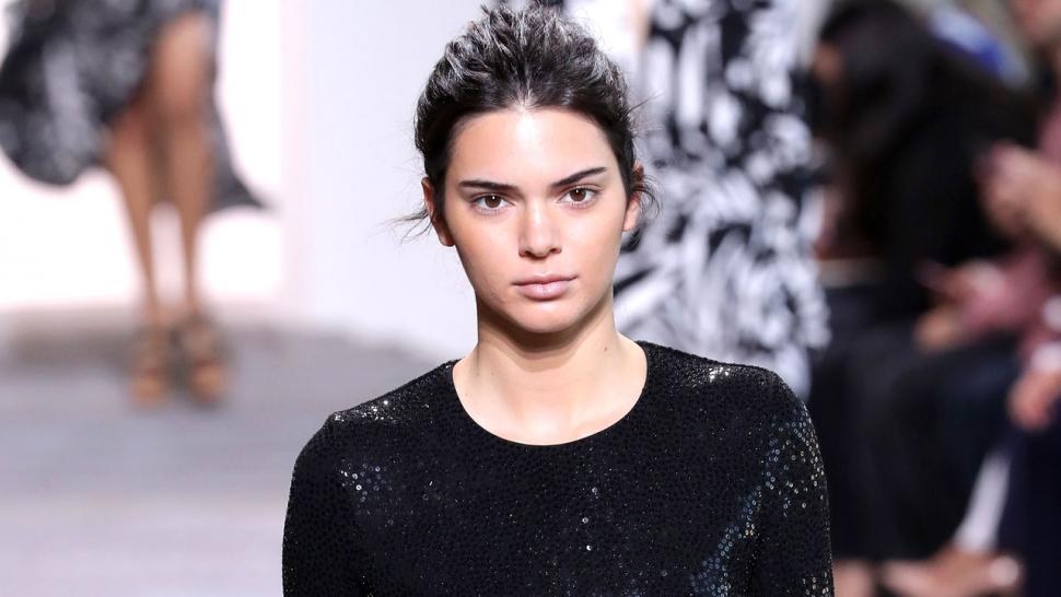 Kendall Jenner Debuts Her Impressive Shadow Boxing Skills as She ...