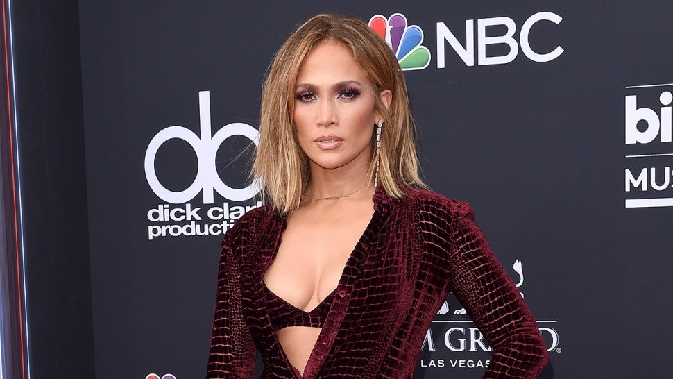 jennifer lopez makeup bag