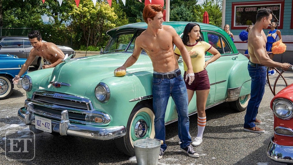 Riverdale First Look Photos Shirtless Archie Gets Wet And Wild With