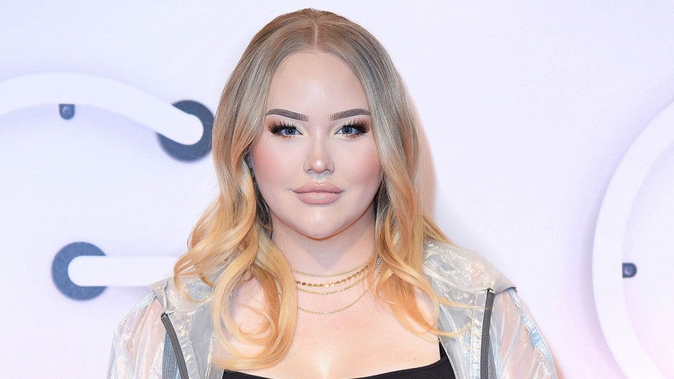 NikkieTutorials Comes Out as Transgender | Entertainment Tonight