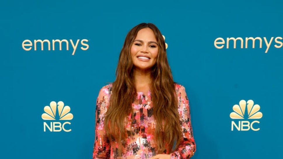 Pregnant Chrissy Teigen Looks Radiant On Emmys 2022 Red Carpet ...