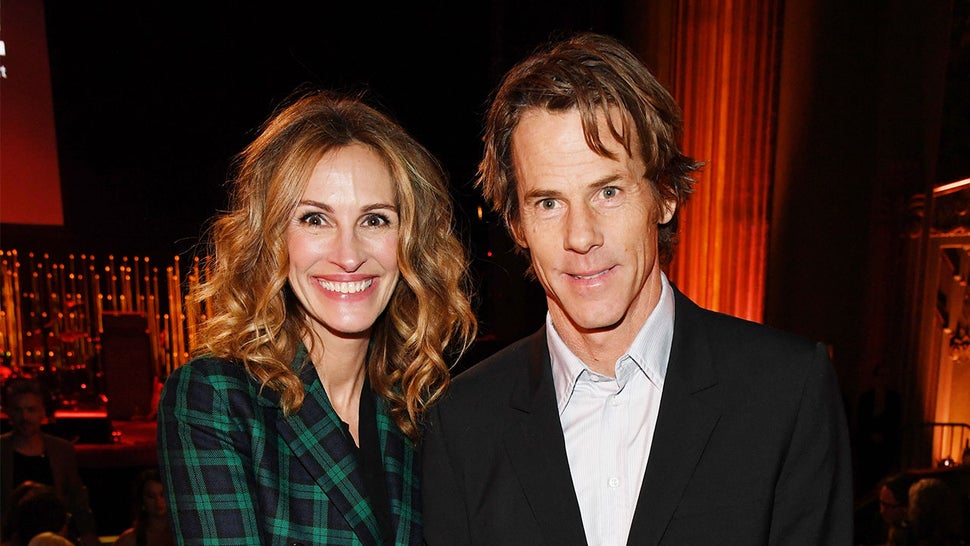 Julia Roberts Shares Rare Pda Pic With Husband Danny Moder On Their 21st Wedding Anniversary 1152