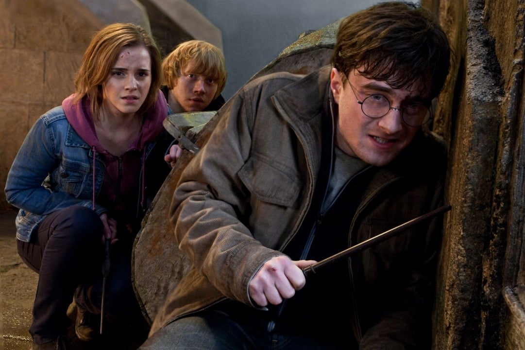 https://www.etonline.com/sites/default/files/styles/slide/public/images/2011-11/set_harrypotterandthedeathlyhallows2_111102_warnerbros.JPG?width=640