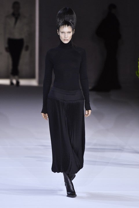 Bella Hadid walks the runway at the Ralph Lauren Fall 2022 Fashion News  Photo - Getty Images