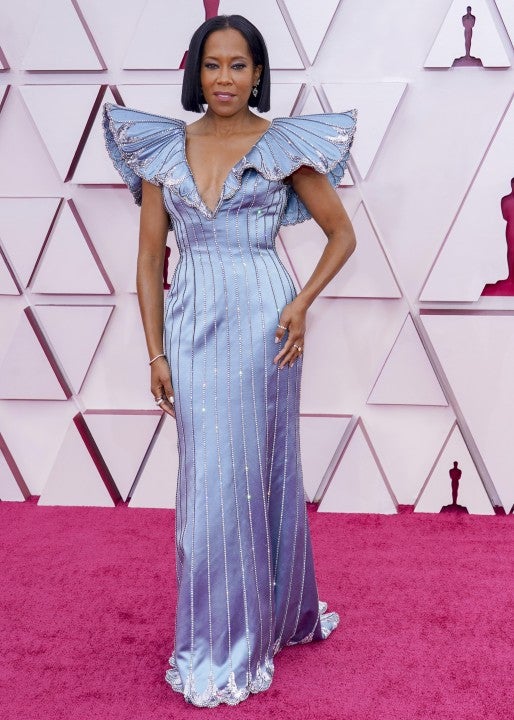 Red carpet fashions: blues at the Oscars