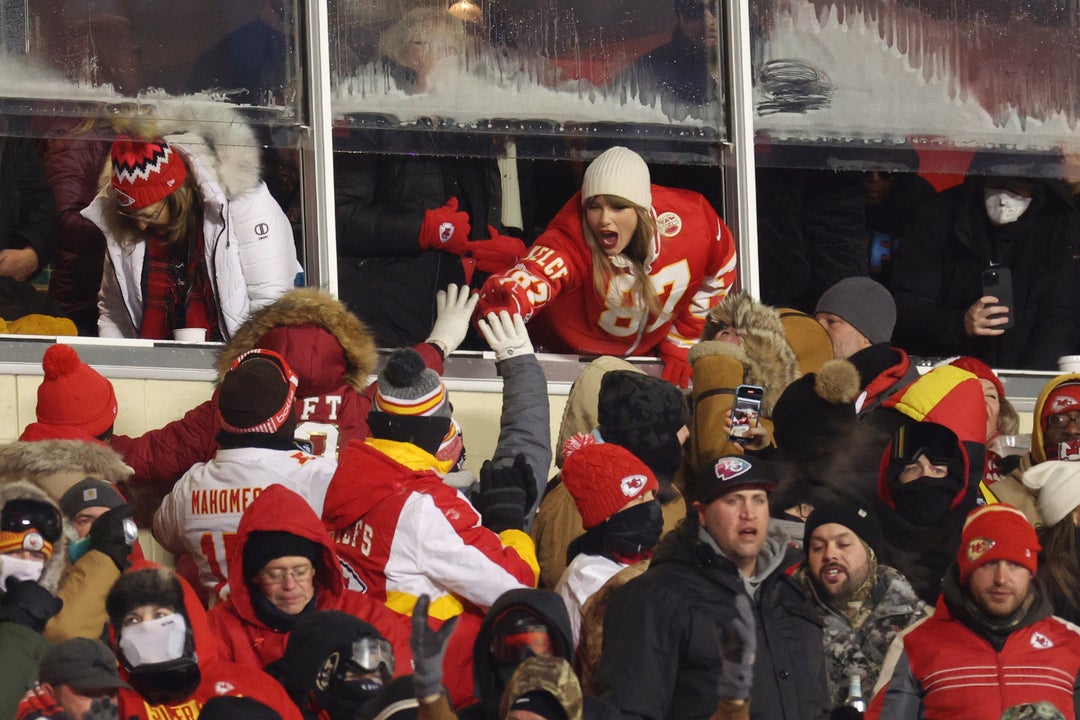 All the Times Taylor Swift Has Supported Travis Kelce at Chiefs Games ...